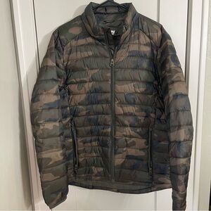 Levi’s Packable Puffer Jacket Mens Camo Medium Quilted
